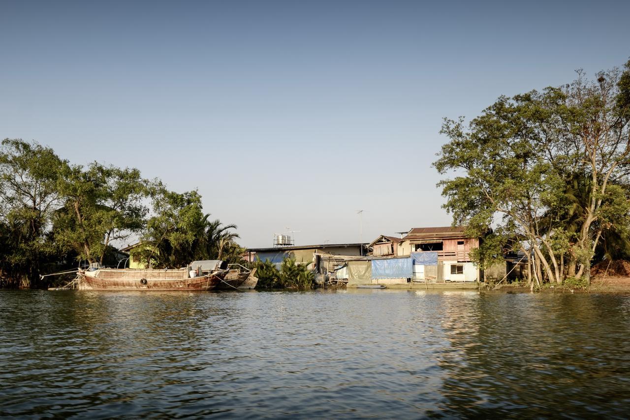 Amphawa Caza Platuu Bed & Breakfast Екстериор снимка