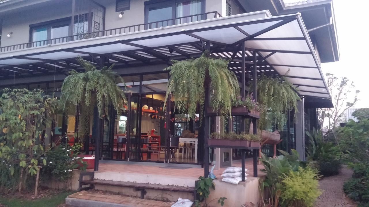 Amphawa Caza Platuu Bed & Breakfast Екстериор снимка