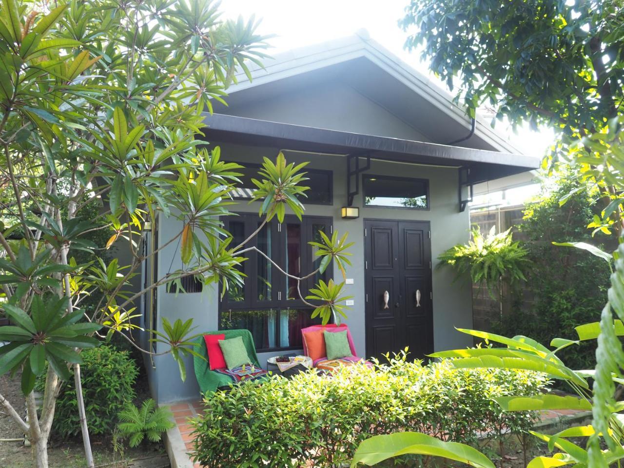 Amphawa Caza Platuu Bed & Breakfast Екстериор снимка